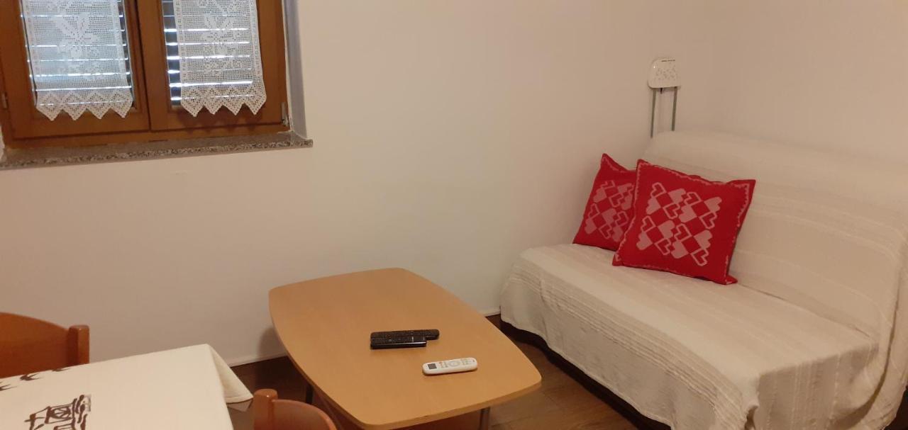 Kelk Loznati Apartment Екстериор снимка